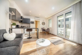 Grace Pine Apartment 3
